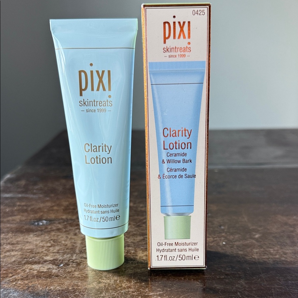 Pixl Skintreats Clarity Lotion Oil-Free moisturizer with Willow Bark Extract